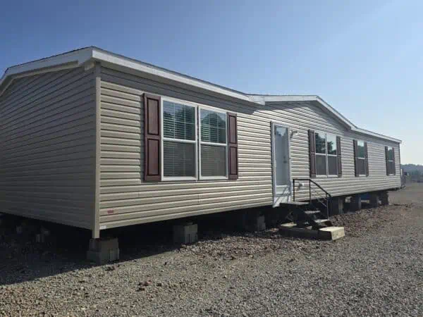 Champion-ESD-A-26402-Exterior-New-Alex-600x450 Champion ESDA26402-64 Sectional Home
